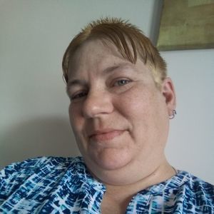 Meet your Posher, Lois